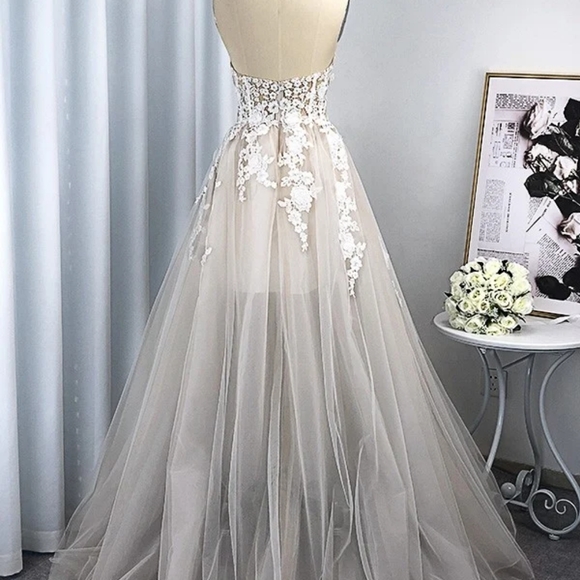 Wedding Dress - Picture 7 of 7